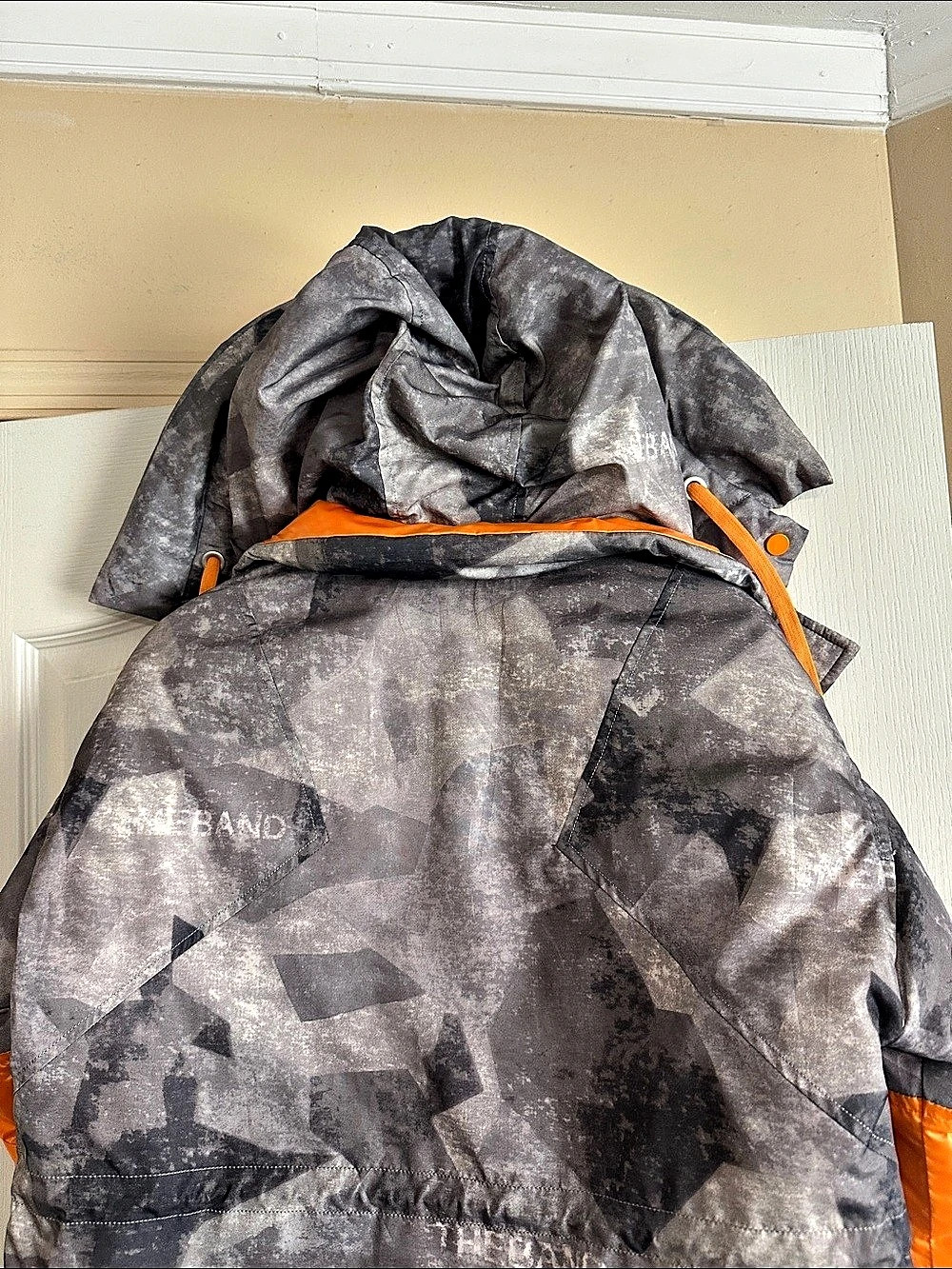 Unisex ZIAI puffer jacket Geometric in Gray & Orange Size Medium NWOT - Picture 12 of 14